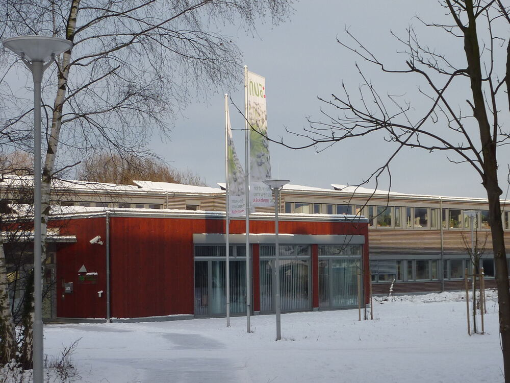 Das Gebäude der NUA im Winter. Foto: NUA.