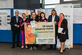 LUMBRICUS-Team erhält die Auszeichnung als UN-Dekadeprojekt. Foto LANUV NRW